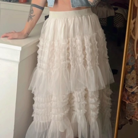 Luxe Cream High Waisted Mesh Flowy Skirt - Picture 1 of 8